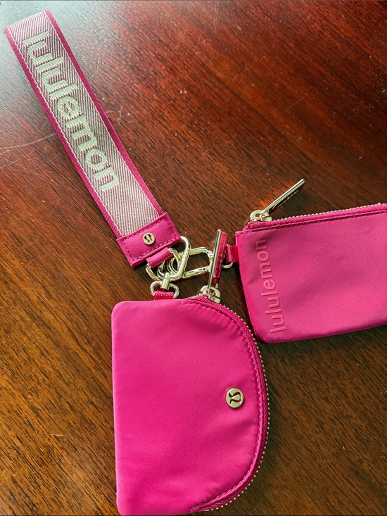 lululemon athletica Accessories - Lululemon Dual Wristlet